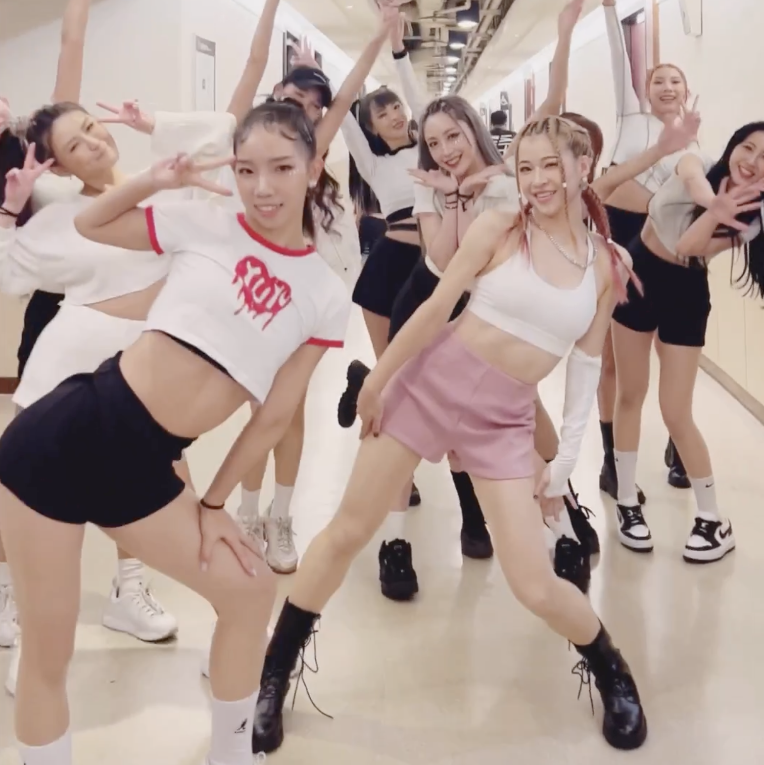 異業合作 cooperation 7 mercci22|女團彈力修身短褲